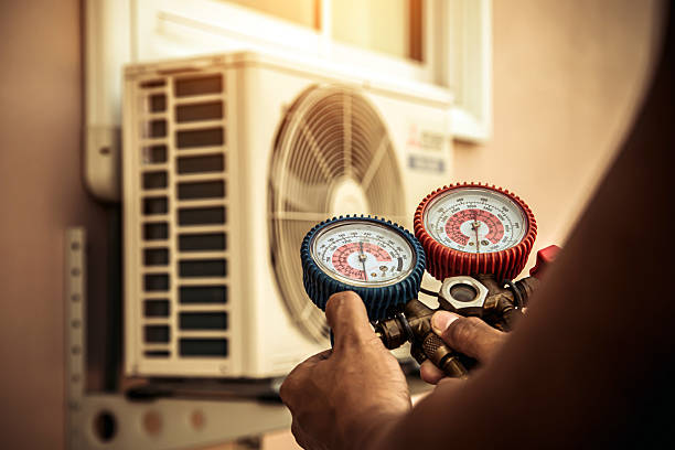 Professional Hvac technician working in Ramona, CA